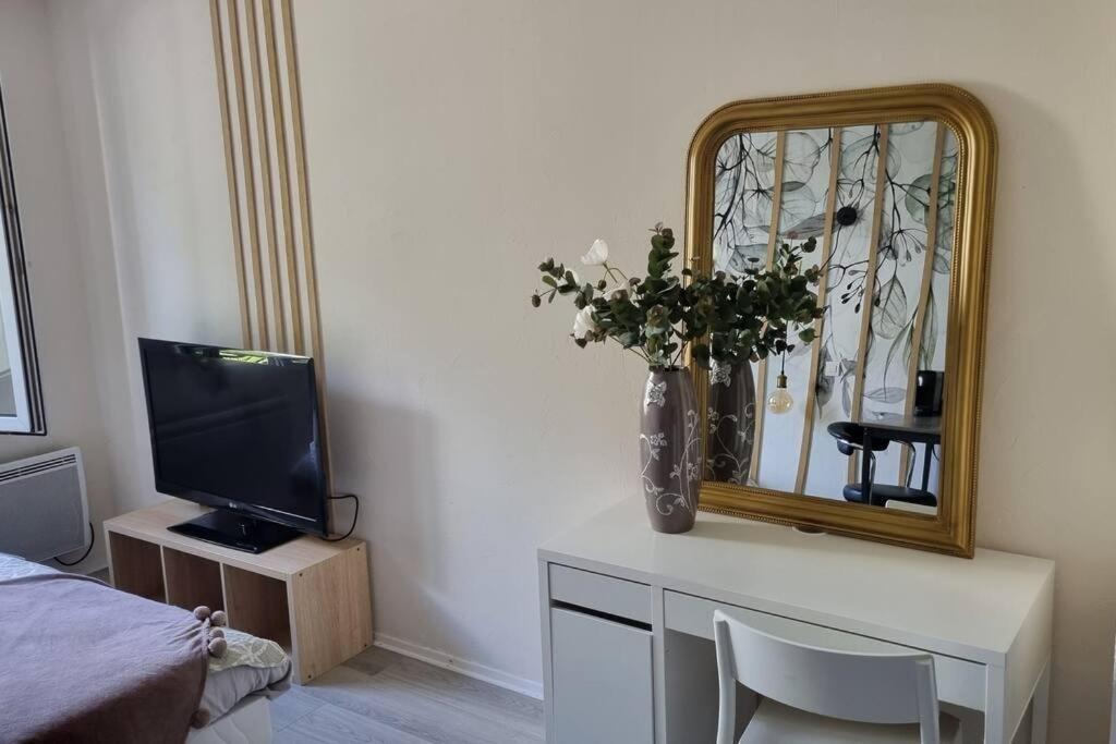 Hsh France Location Disney Land Paris - Suite Nicolas - Appartement De Charme Бюсси-Сен-Жорж Экстерьер фото